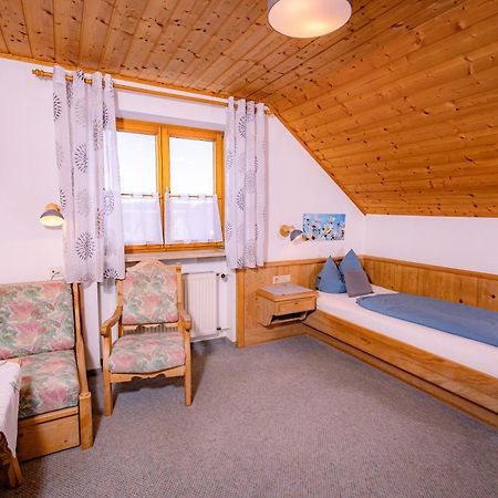 Gasthof Schneiderwirt, Kipfenberg Ot Hirnstetten Exteriör bild
