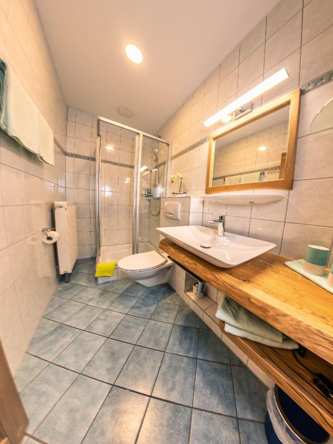Gasthof Schneiderwirt, Kipfenberg Ot Hirnstetten Exteriör bild